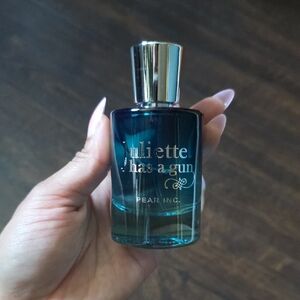 Juliette Has a Gun Pear Inc. Eau de Parfum - Teal/Blue Bottle